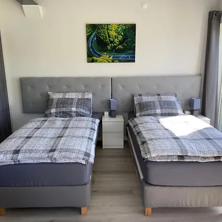 Kallenhard View Apartment