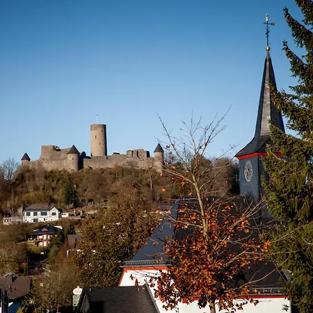 Kallenhard View * Adenau